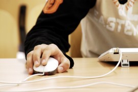Computer-Maus (Hand an Maus)_klein Computer-Maus (Hand an Maus)_klein