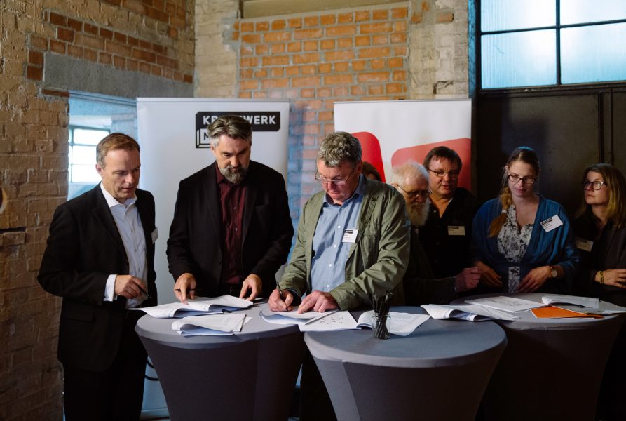 Unterzeichnung der Mietvertraege in Reaktanz von Kraftwerk Mitte der Drewag / Enso am 01.10.2019 in Dresden. Foto: Oliver Killig