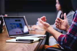 Sprechstunde „Medienfragen“ Photo by <a href="https://unsplash.com/@headwayio?utm_source=unsplash&utm_medium=referral&utm_content=creditCopyText">Headway</a> on <a href="https://unsplash.com/?utm_source=unsplash&utm_medium=referral&utm_content=creditCopyText">Unsplash</a>